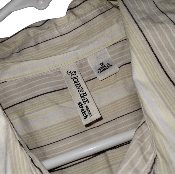 Size 1X St John's Bay Button Down Blouse - Picture 5 of 7